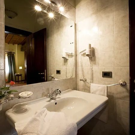Hotel Antico Borgo Poggitazzi 3*