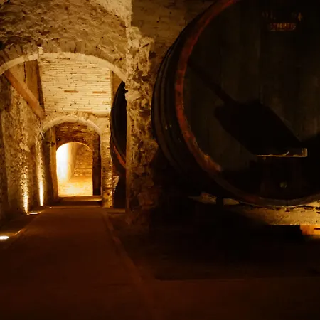 Antico Borgo Poggitazzi Hotel 3*